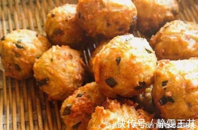 炸肉丸子,加淀粉还是面粉?多加1样,学会4技巧,外酥里嫩不油腻