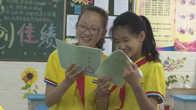 写诗!小学生“神仙写诗”,想象力令人叹为观止,网友:我小学白上了