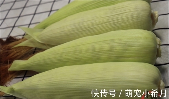 玉米|水煮玉米时，万万不可只用清水！关键2步，玉米香甜又软糯，真香