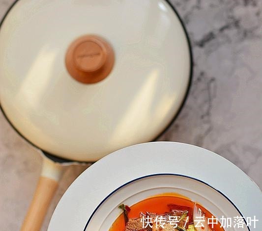 调味料|好吃下饭的回锅肉,炒好的肉片色泽亮丽,吃起来香而不腻!