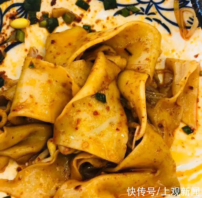 东东带你打卡东航食堂，有没有馋哭呢？