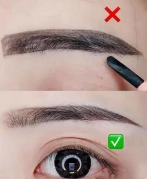 讲真，女孩子出门一定别这样子化妆，不仅尴尬又显丑