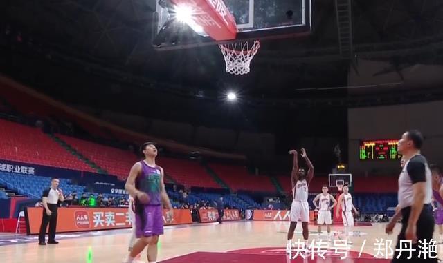 久事|97-125!山东男篮大溃败,全线哑火,创2大耻辱纪录,主帅黑脸