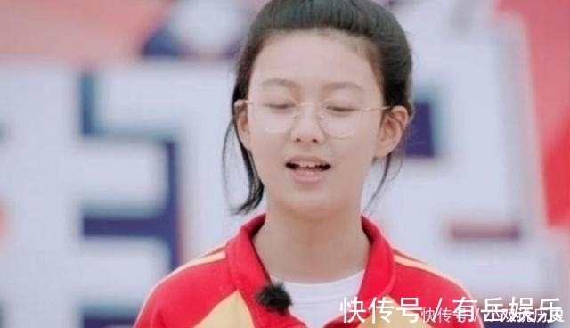 女孩|14岁女孩5年手写30万字小说，被亲爸发现后撕毁，还说“为你好”