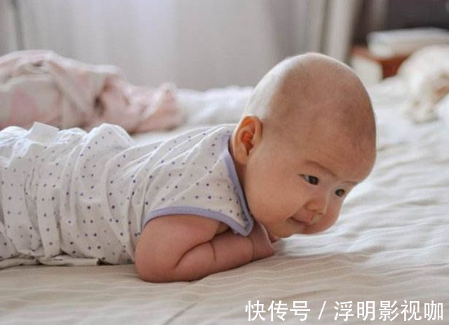 翻身|宝宝几个月之后才会翻身你或许真不知道,今天来告诉各位答案