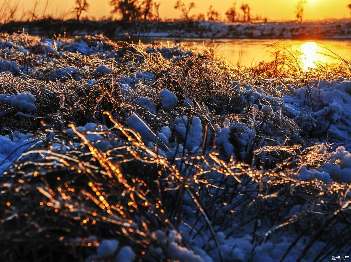 美丽的北国风光，千里冰封，万里雪飘