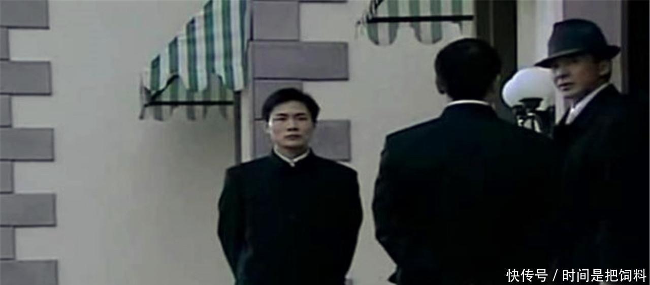 北平|北平解放官兵设宴庆功,险些被特务一网打尽,幸好有他及时赶到!