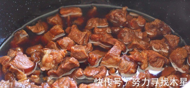 炖牛肉记住“三放三不放”窍门，牛肉软烂香浓，不怕嚼腥味不重！