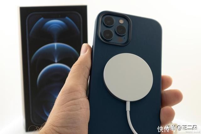 oled|iPhone 12系列销量破亿，靠的是什么？