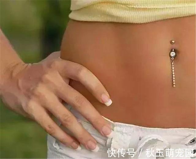 肚子疼!肚脐眼里的“泥”到底是啥?能不能抠?显微镜放大1000倍,真酸爽