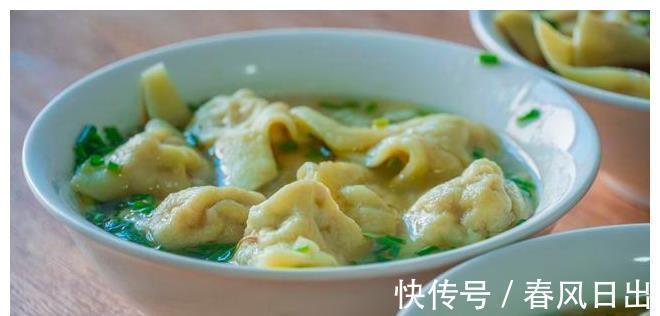 早餐就馋这馄饨，调馅和面调汤底，做法详细讲解，皮薄馅大超好吃