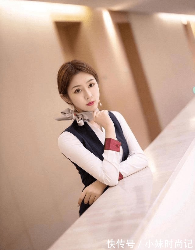 小姐姐|黑色马甲职业套装裙,百搭的色彩,干练性感