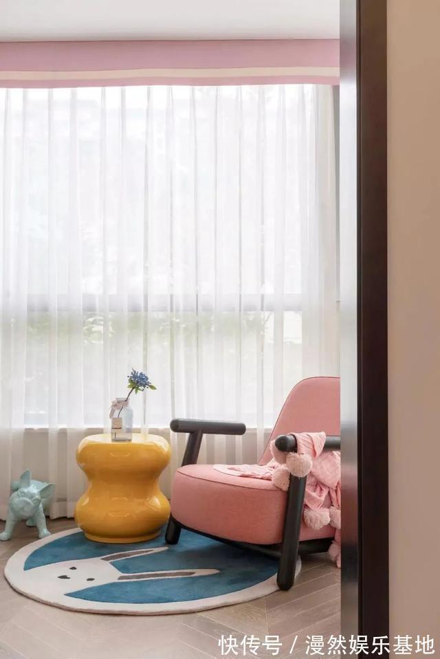 休闲椅|450㎡新中式别墅,禅意高级的房子,情趣舒适的人生