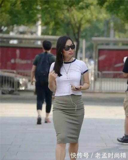 魅惑|连衣裙带来魅惑体态,搭配更显亲和力,更显清纯动人