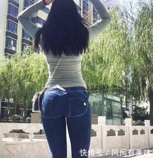 性感|性感温柔的打底裤美女温文尔雅,纤细的腰肢展现不一样的野性气息