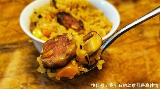 大人开工孩子开学,忙碌的生活最适合这样的懒人焖饭,一锅搞定