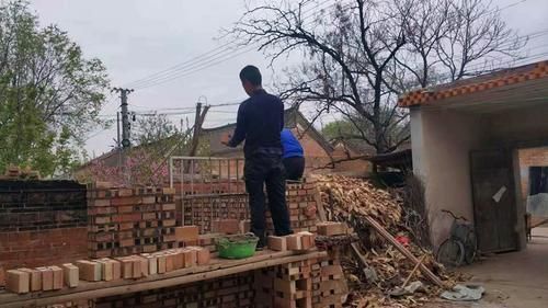 二四|农村自建房“三七”墙比“二四”墙结实吗?用哪一种会更好?