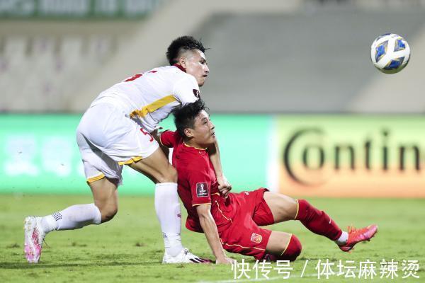 克里斯|李铁曾直言只有中国人才适合国足主帅,但外籍教练已开始带队训练