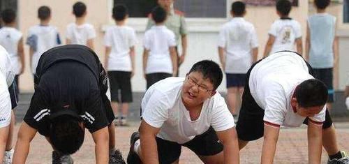 减肥|减肥先“减胃”？教你4个控制食欲的办法，吃饭时都不会多吃了