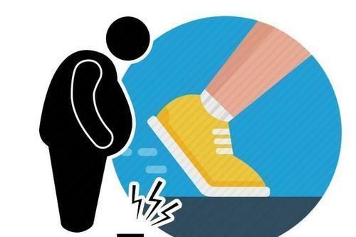 中老年人|医生提醒,50岁以后,晚上出现4个症状,可能是高血压已悄悄来临