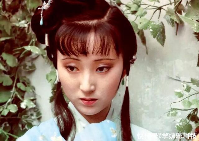 袭人!宝玉生日,黛玉为何要饮下宝钗喝剩的半杯茶此处曹雪芹大有深意