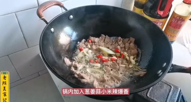  鲜嫩|2个小技巧轻松做肉片醋白菜，鲜嫩爽口又开胃，真好吃真过瘾