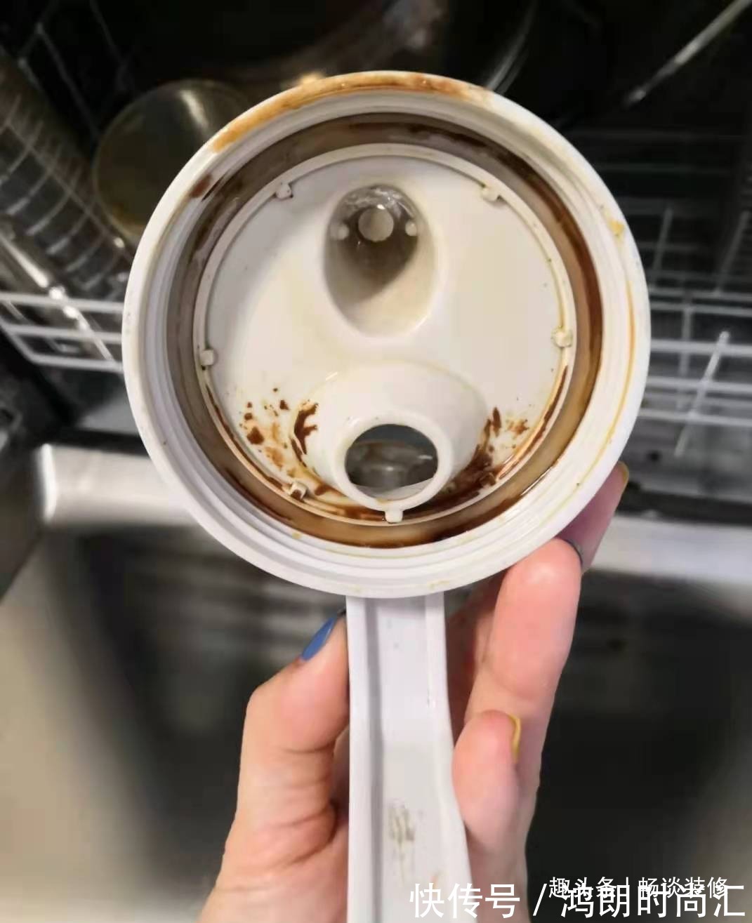 扫地机器人|娇气的媳妇买了5个网红家居用品,以为是鸡肋,用了才知道是超值