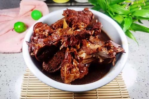 立秋后，我常买这肉，9元一斤，用这办法煲一锅，营养滋补不上火