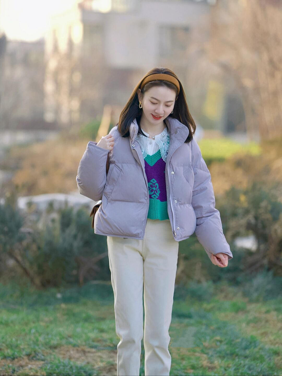 颜色|女人会穿才会更美,达人都喜欢这4款实用羽绒服,值得借鉴