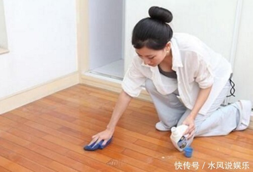 半个月|每天拖地3次还是脏老保姆给你支个招，半个月都不用再拖地