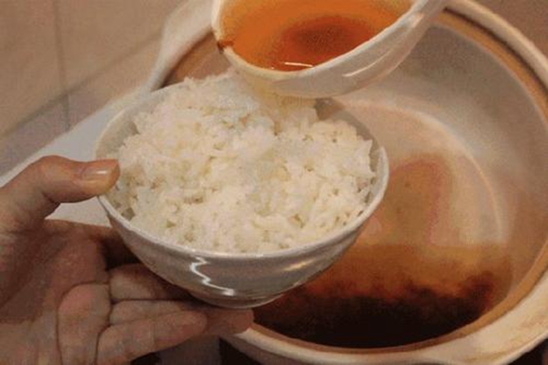 医生|9月大宝宝因吃错辅食入院,医生无奈养娃不能大意,别乱喂辅食