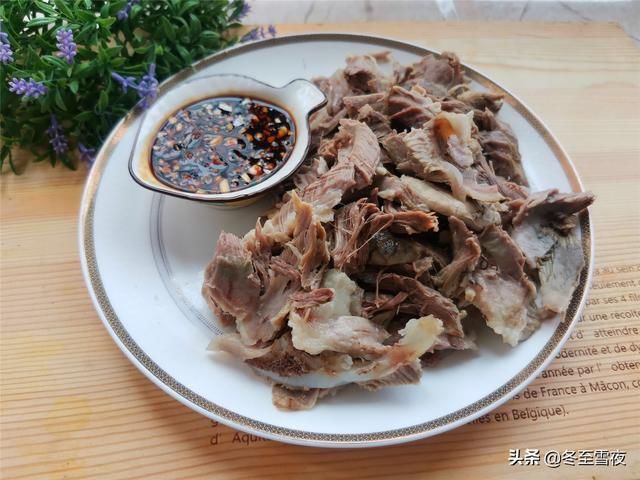 猪肉|三伏天，猪肉这样吃，做法简单，不油不腻，下酒下饭又解馋