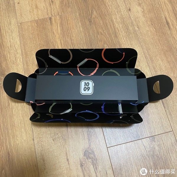 iphone|我的跑步装备 篇一百一十五：完全可以当跑表！Apple Watch S7 Nike 45mm蜂窝版（附与5代对比）