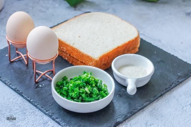 天一热,就爱吃这懒人早餐,5分钟搞定,2块钱吃饱,少油又健康