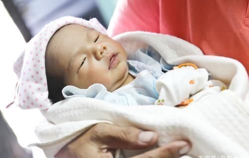 家长|不要对月子里新生儿做9件事,家长早知道早避坑,别影响娃的发育