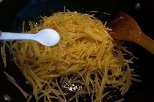 小孩|不管什么时候，土豆不能和它一起吃，好吃也不行，老人小孩要注意