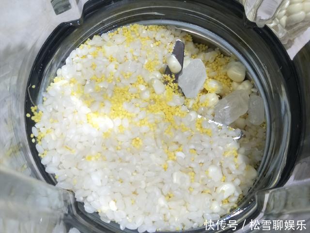  做法|破壁机食谱，奶香玉米汁，做法简单方便，香浓好喝，午餐必备