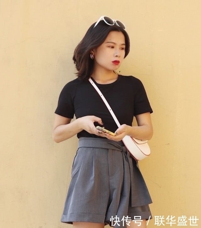 简直是过分，这么时髦的“蜂蜜裤”，要100斤的妹子穿才好看