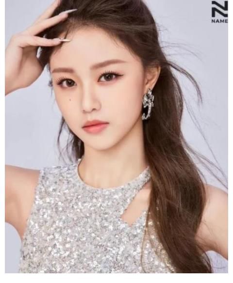 樂(lè)華新女團(tuán)全員合照出爐，7位成員各有特色，有你喜歡的類型嗎？