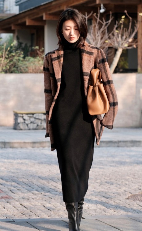 大长腿 格纹外套是今年冬季最飒单品,穿到明年也不过时,快来试试吧