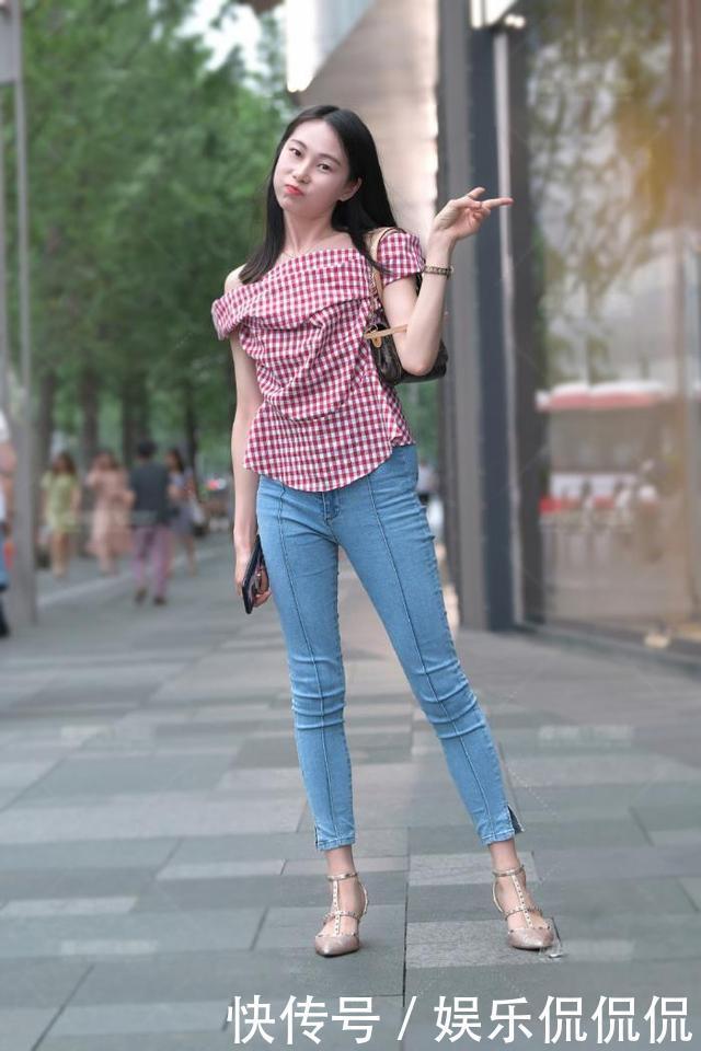 三位小姐姐教你一种时髦洋气又暖和舒适的穿搭方法,快来学习吧