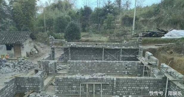 装修|邻居盖了栋这样的房子，村里人都被吓到了，现在房子空着没人住