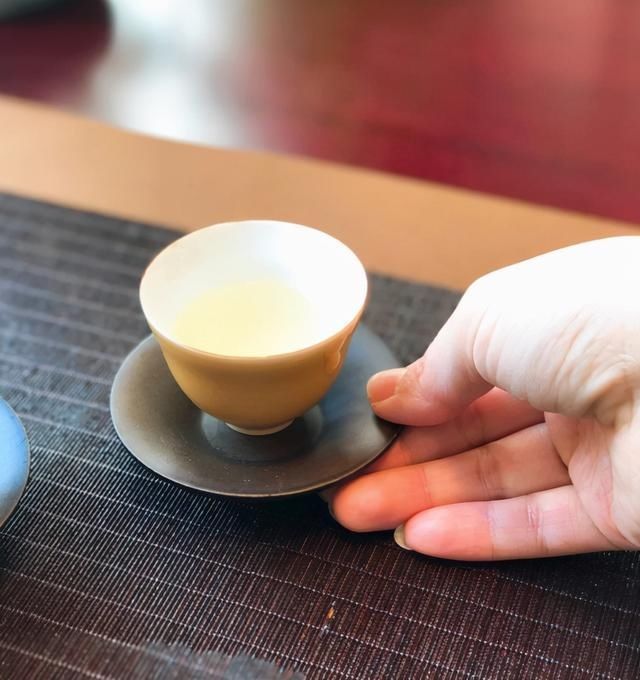 招待朋友喝茶4个细节一定要注意,一不小心引误会