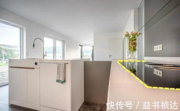灶台|非要在灶台和灶台之间装2块钢板，多个置物架，放油盐酱醋挺好！