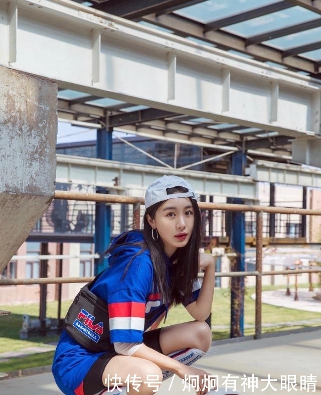 漫画|难怪李菲儿好身材,30天低脂饮食+运动,柯基臀漫画腰统统都有!