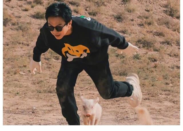 鄧超被五哈節(jié)目組整慘，不是追雞就是趕豬，稱以后不錄這樣的節(jié)目