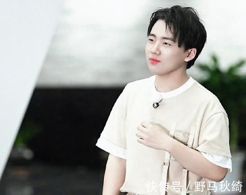 同是节目组评价，沙溢是快乐源泉，蔡徐坤是嘉宾，看到baby：更过分