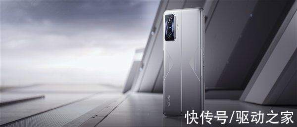 卢伟冰|米粉在小米之家体验Redmi K50电竞版：直呼散热yyds