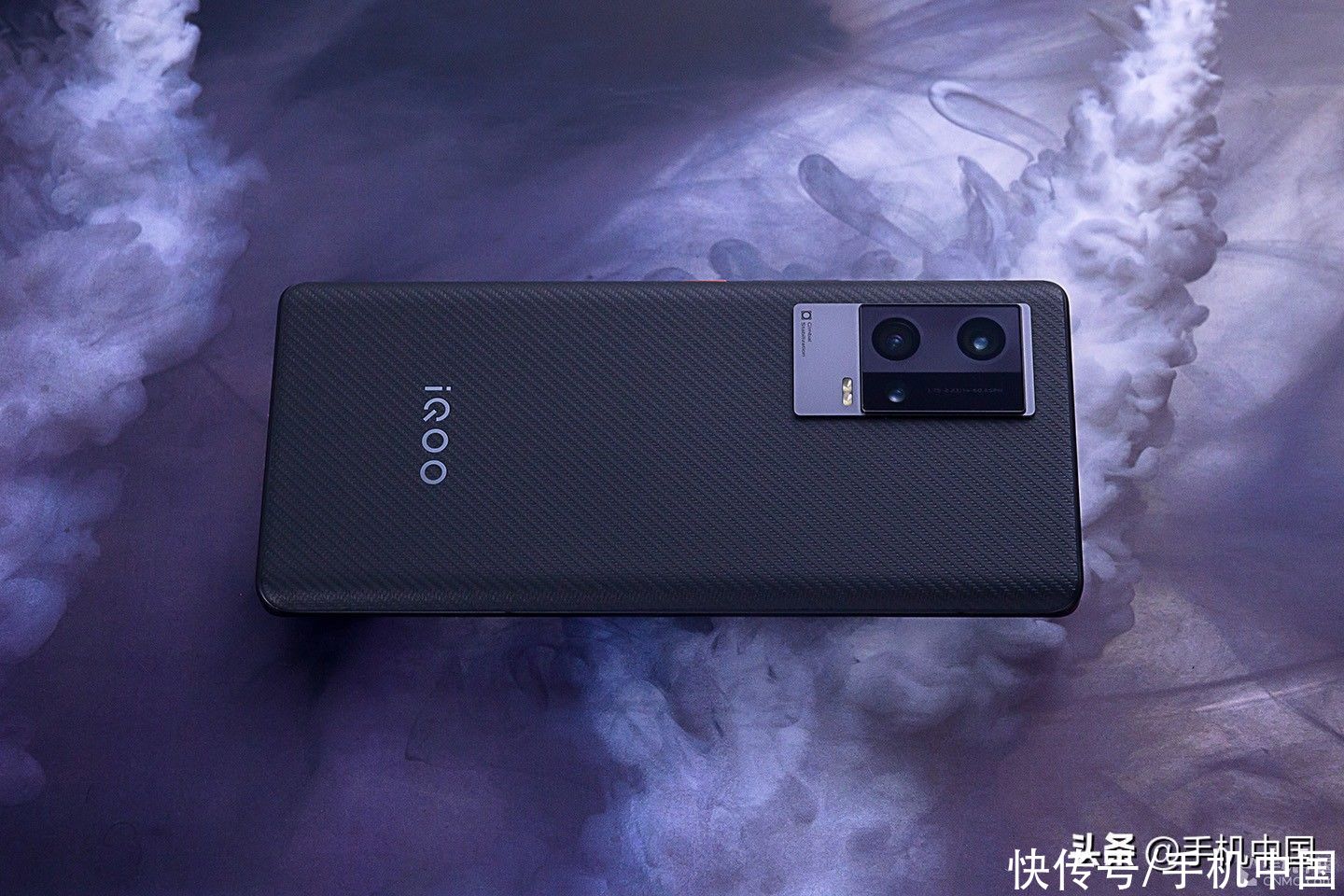 iqoo 8|iQOO 8 Pro图赏：“六边形战士”续写赛道传奇