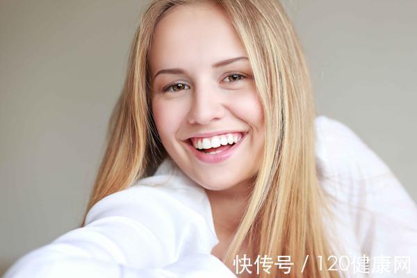 牙齿|经常抠牙,抠出来的臭烘烘的东西是什么?主要是这3种